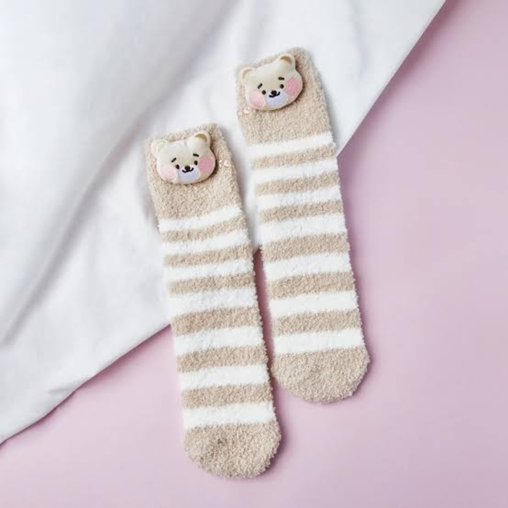 **7 PACK** Cozy Bear Stripe Women's Fuzzy Socks - Beige & White